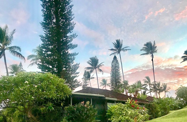 Luxury Cottage-Central Air-Large outdoor Lanai-Easy beach access