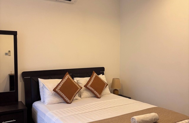 Luxury-Double Bedroom Apartment 1F
