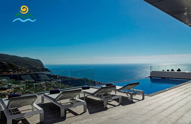 Luxury dream villa, outstanding views | Seacrest