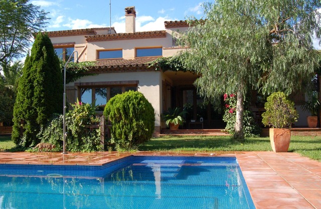 Luxury villa in Hospitalet for 8 or 10 people