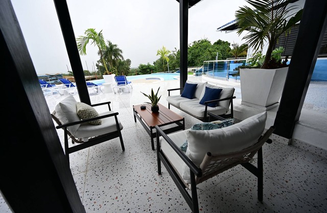Luxury Escape Amazing Ocean ViewnW/Full-Service Spa