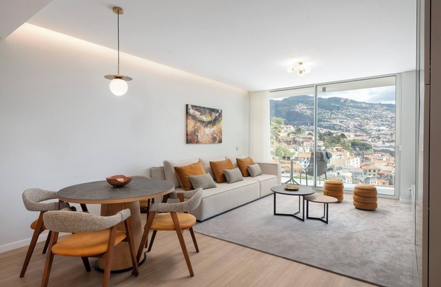 Luxury flat with a shared pool - Maravilhas II