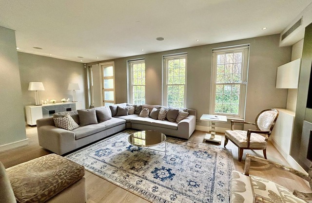 Luxury Four Bedroom Home in Mayfair