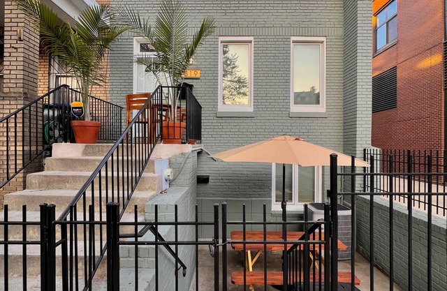 Luxury Group Retreat in Heart of DC!
