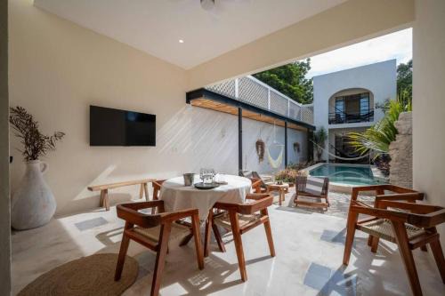 Luxury Heaven in Merida Poolside Bliss in La Ermita