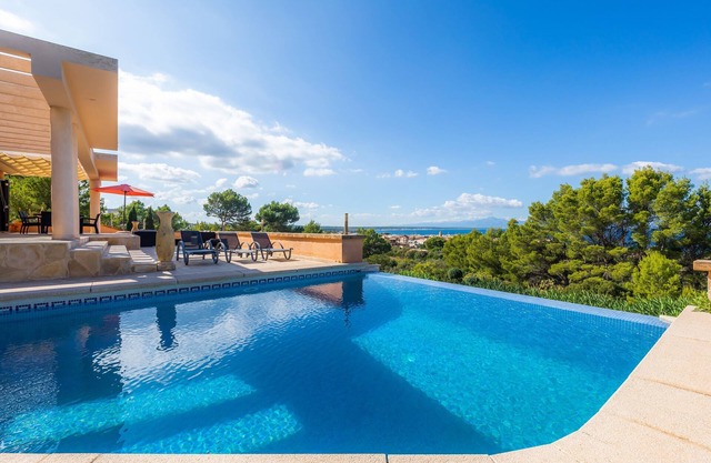 Luxury Holiday Home"Casa Kyona" with Sea View, Wi-Fi, Garden
