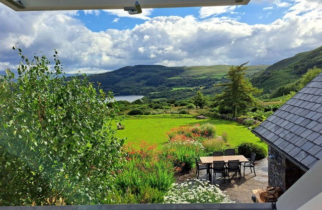 Luxury holiday house with 5 bedrooms and 4 bathrooms and views of Caragh Lake.