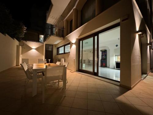 LUXURY HOUSE Olbia center with private garden