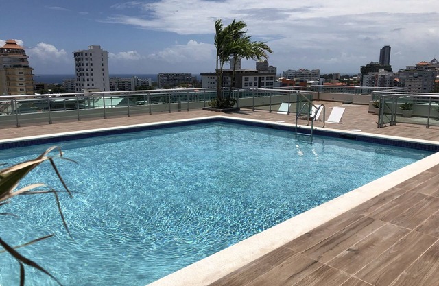 Luxury in Bella Vista with rooftop swimming pool !