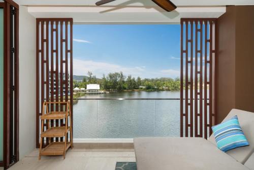 Luxury Infinity Sky Pool Suite Angsana Laguna Lakeside