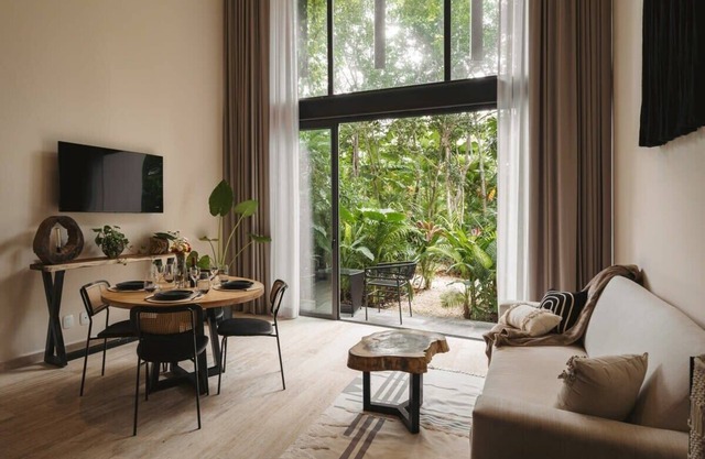 Luxury Loft | Pools, Gym, Rooftop & Stunning Views