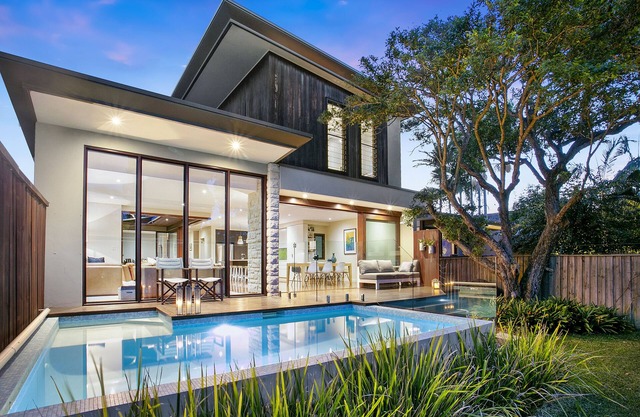 Luxury Manly beach house with pool