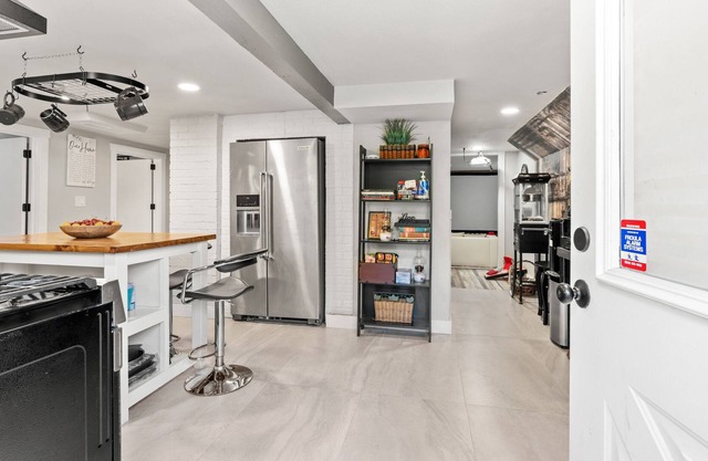 Luxury modern apt w/sauna, spa bath, movie theater.