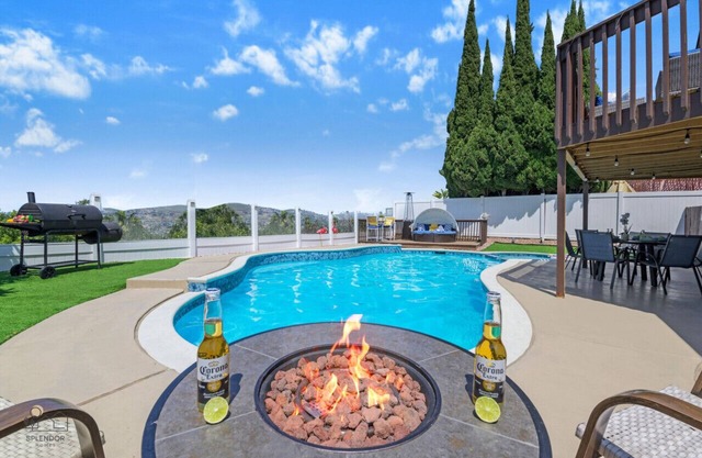 Luxury Modern Home: Pool, Spa & City Skyline Views!