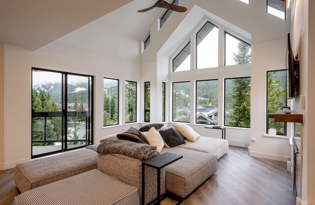 Luxury | Mountain views | Free parking | AC | BBQ