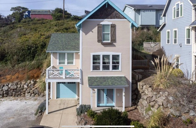 Luxury Olivia Beach Retreat Sleeps 10 Hot Tub, Game Room & Pet Friendly