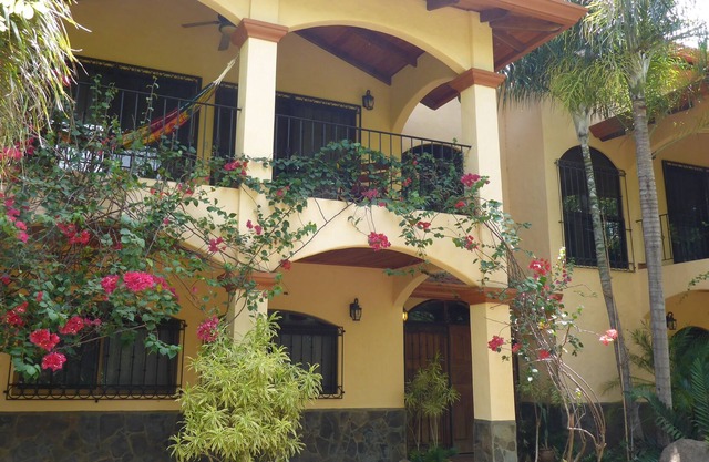 Luxury Pacific Coast Villa! 5 Bedroom, 4 Bath Gated-Community w/Pool, Gym Access