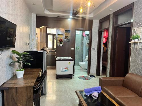 Luxury Private 3BHK Flat Delhi Airport Wi-Fi Free Parking 101