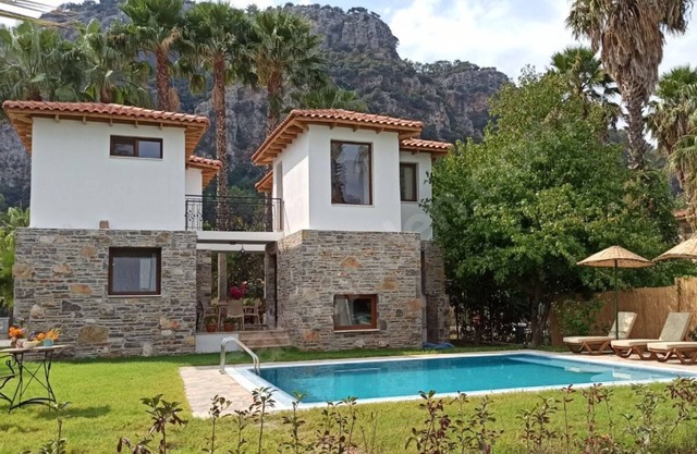 Luxury Private Villa With Big Garden