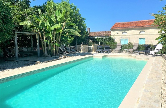Luxury Retreat,with private pool & vineyard, located within Bordeaux wine trails