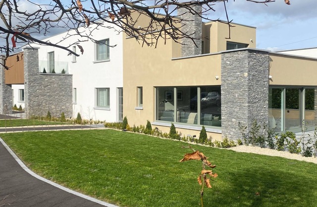 Luxury residence , Killarney , Co. Kerry, short walk to town centre sleeps 20