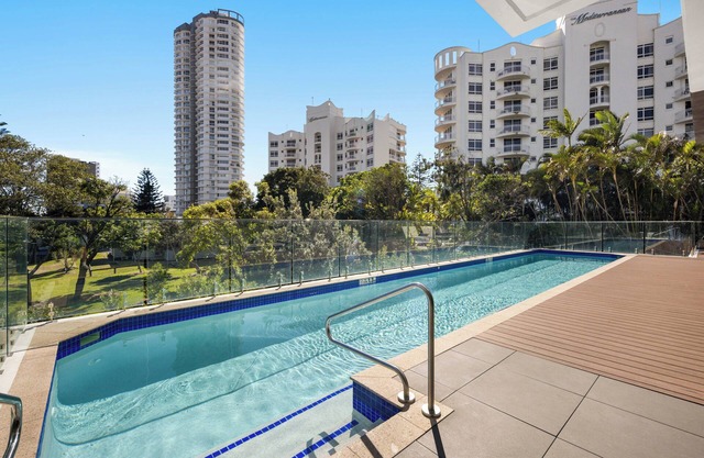 Luxury Sky-High Sanctuary in Burleigh Heads