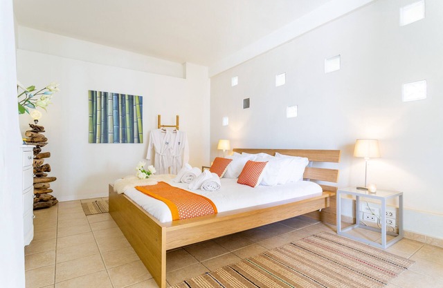 Luxury spacious penthouse apartment, large terrace - breathtaking seaviews.