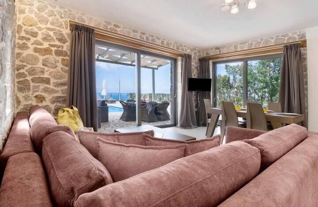 Luxury stone villa Angela close to Kathisma