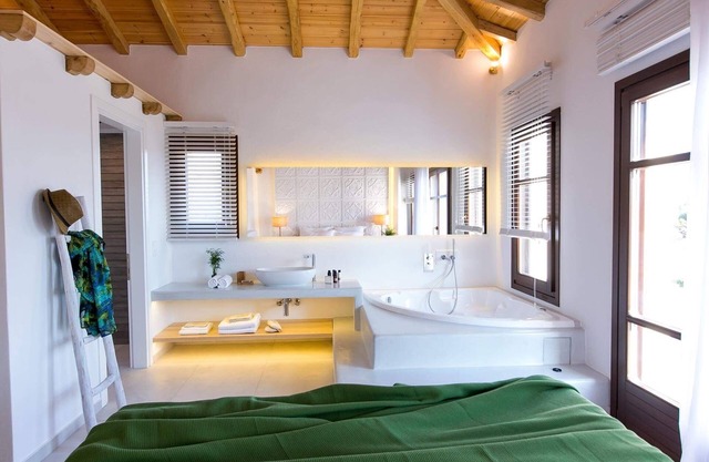 Luxury two bedroom villa in skiathos with private pool and outstanding sea view