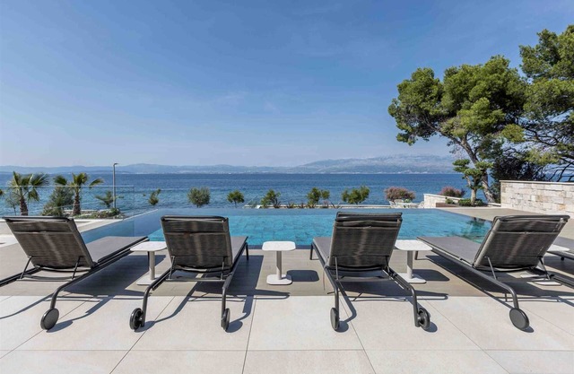 Luxury Villa Aurelia Bay with Pool