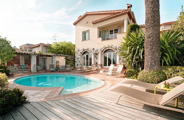 Luxury villa overlooking the bay of Villefranche & Cap Ferrat