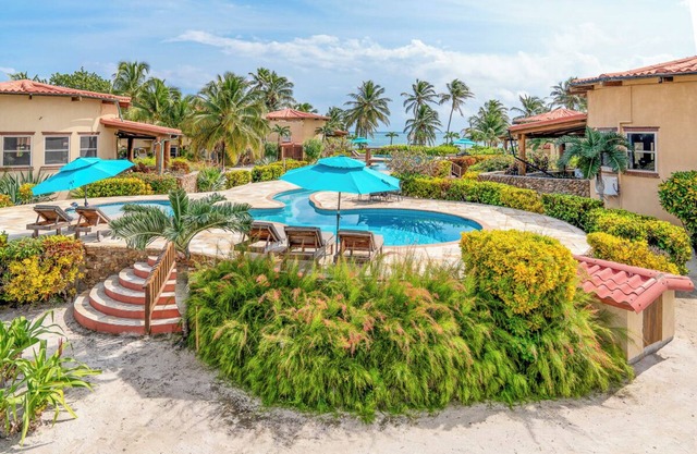 Luxury Villa In A Private Beachfront Oasis, W/Tennis, Pickleball, Dock/Pool!