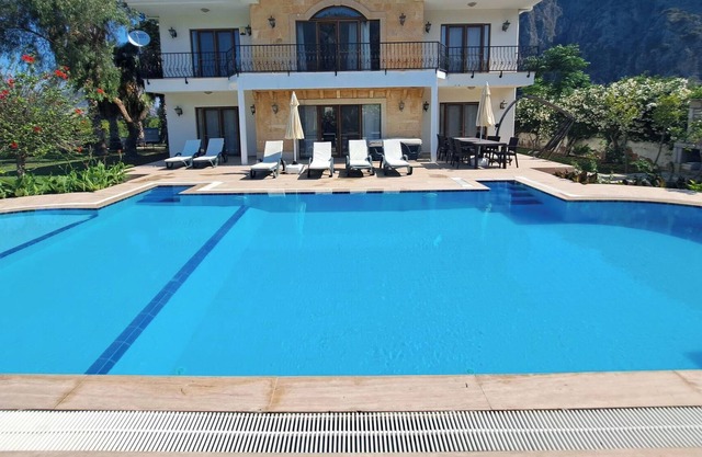 Luxury Villa In Idylic Rural Location