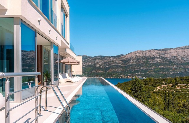 Luxury Villa Morello Korcula 1 with heated pool, gym, sauna