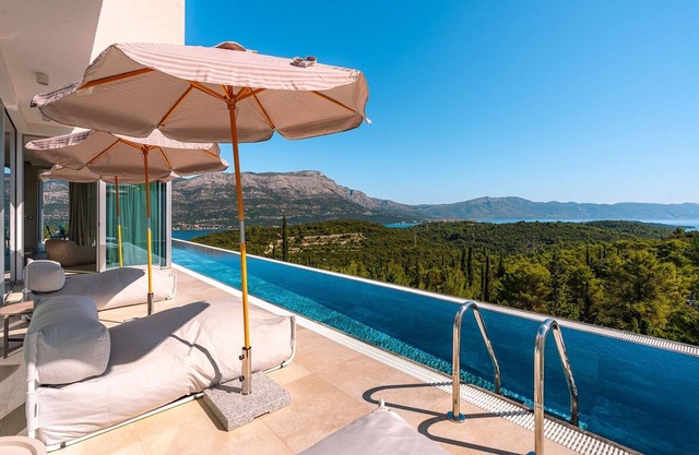 Luxury Villa Morello Korcula 2 with heated pool, gym, sauna