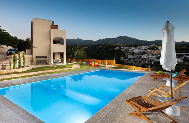 Luxury Villa Rosso Karrubo with Enormous pool and panoramic views!
