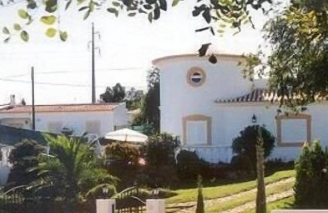 Luxury villa with private pool in a peaceful location