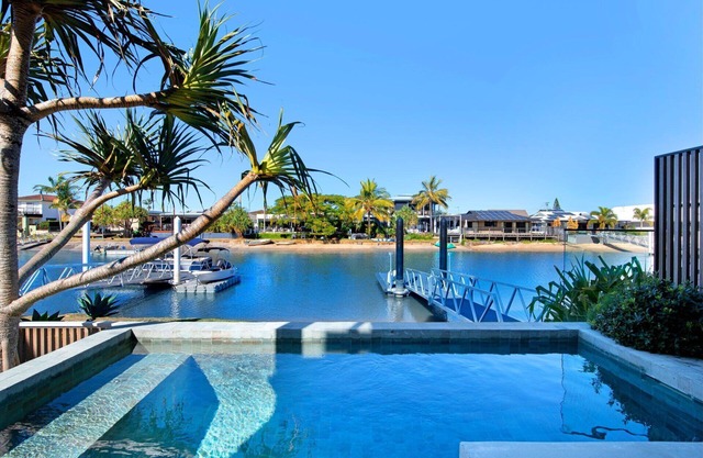 Luxury Villas The Marlin (Walk to Beach)