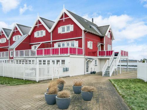 Luxury Waterfront Living - By Traum Ferienwohnungen