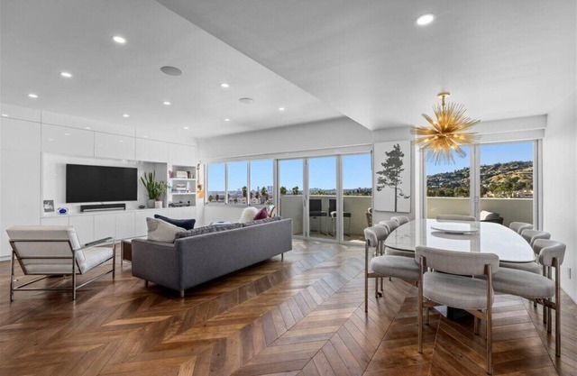 Luxury West Hollywood 2-Bed Apt as seen in Netflix 'Selling Sunset' show.