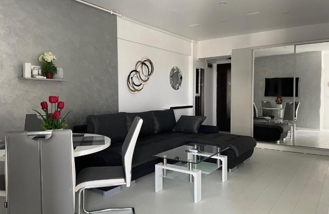 Luxury Westpark 2-Room Apartment Lakeview W5