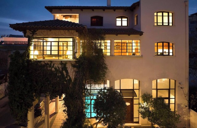 Ma Maison Downtown Villa N°8, Indoor Heated Pool