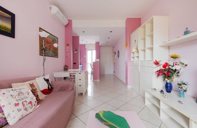 Mac Mahon - Colorful apartment with balcony!