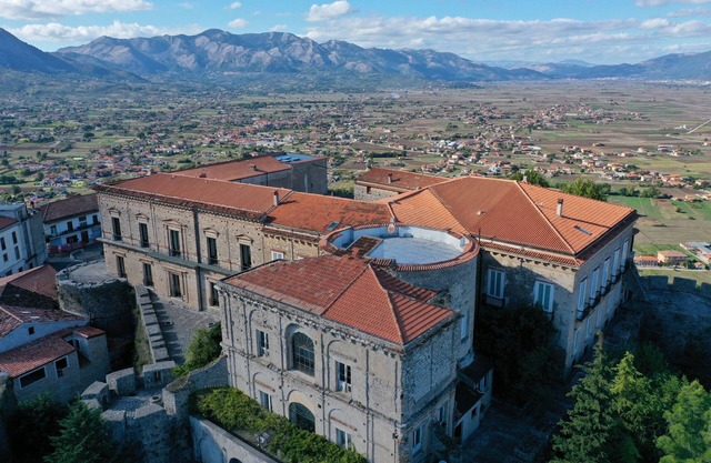 Macchiaroli La Gioiosa Castle the magic of a medieval castle in Teggiano