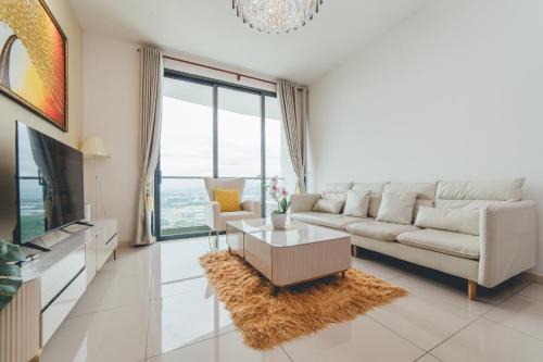 Macrolink Medini Starry Stay 3BR 5pax by Our Stay