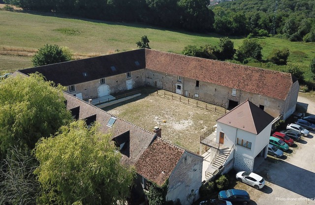 Magical & historic gîte 65 pers. Cousinades-Seminars-Weddings, .