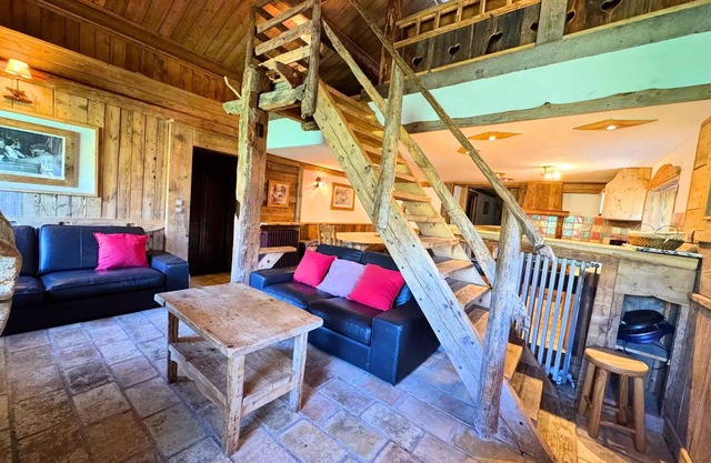 Magnificent chalet at the foot of the slopes