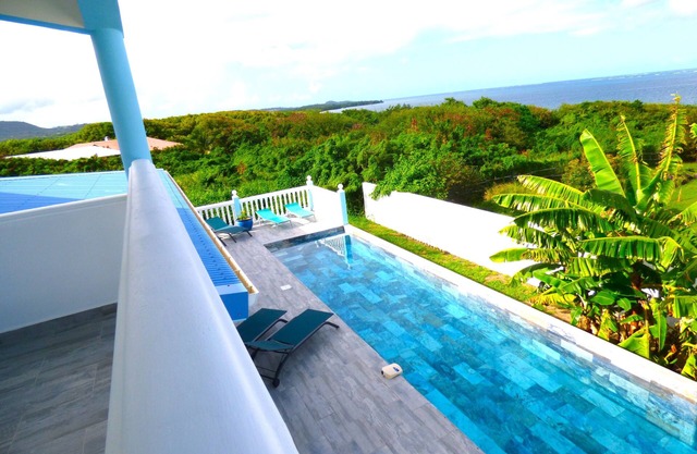 Magnificent F6 villa by the sea, 15 m swimming pool, 7 min walk from the beach