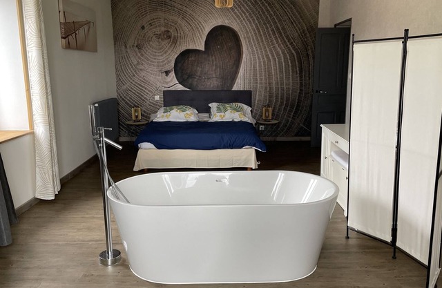 Magnificent villa with jacuzzi and sauna