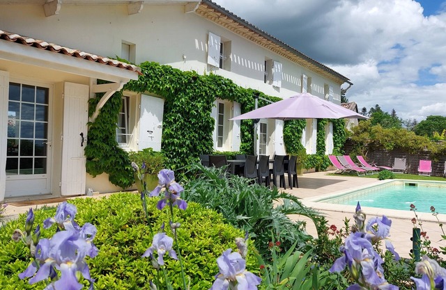 Magnificent renovated cottage of 225m² near Saint Emilion